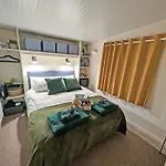 Raygill Shepherds Hut Дом отдыха *